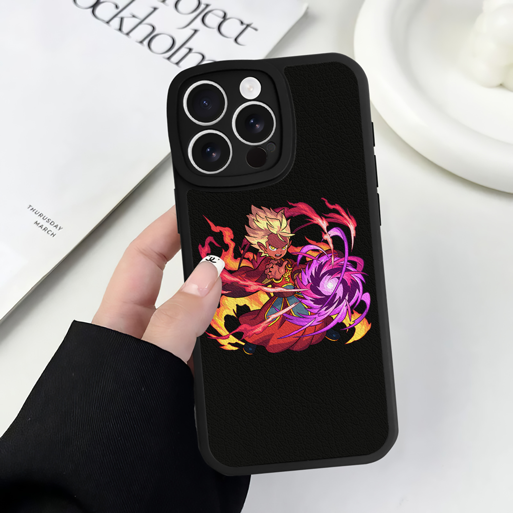 （画像用） 妖怪ウォッチ Yo-kai Watch 【iPhone 16シリーズ対応】シリコンスマホケース（レザー調） 材質：シリコン